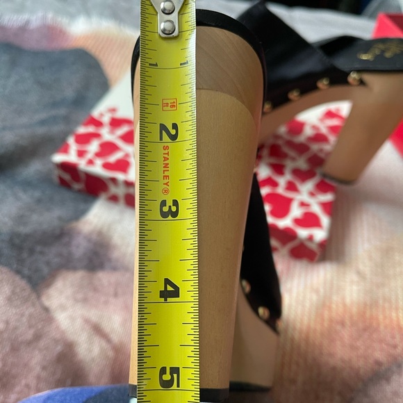 Hello kitty clogs - Picture 7 of 9